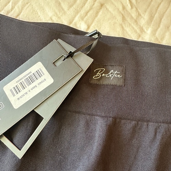 Bo & Tee Biker Shorts - Picture 7 of 8